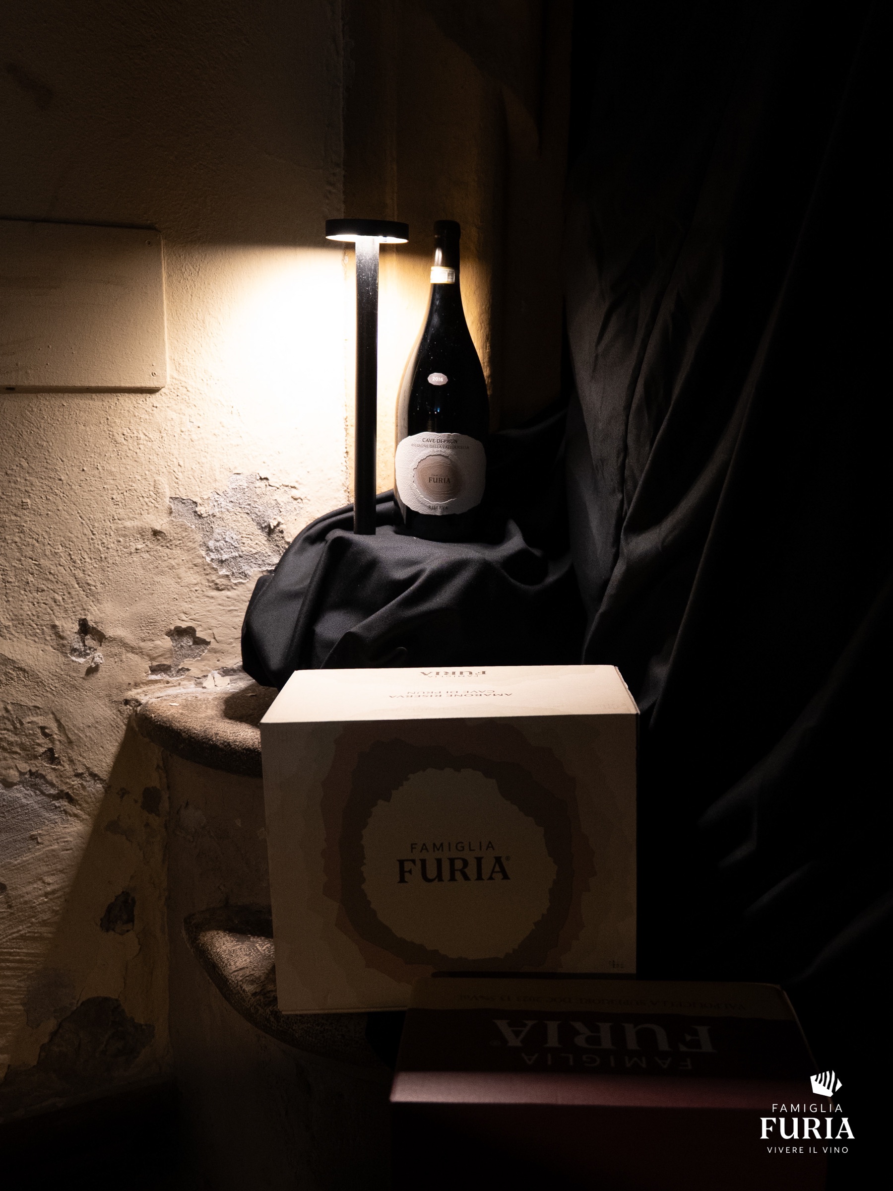 Commercial — FAMIGLIA FURIA — 4